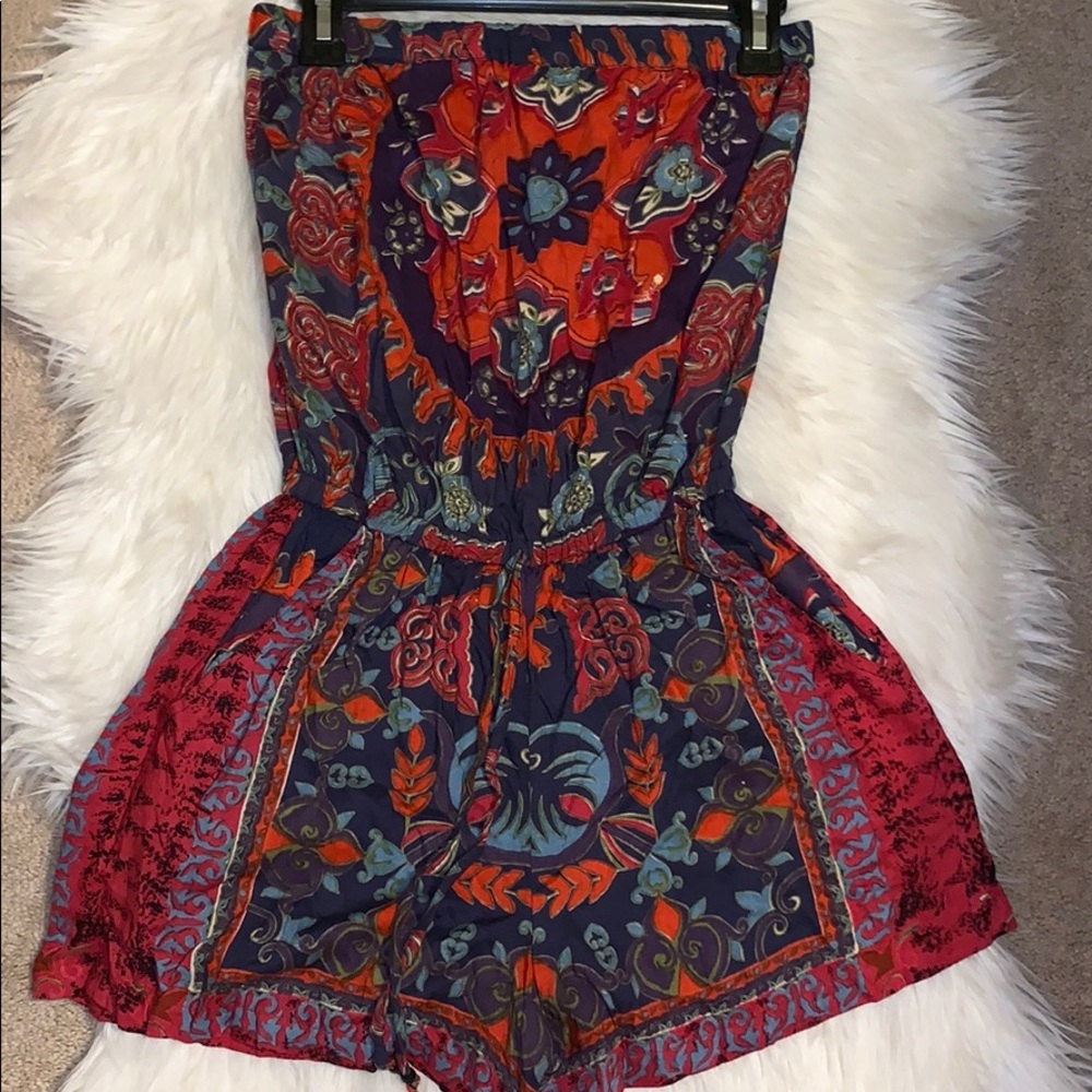 BEAUTIFUL romper.